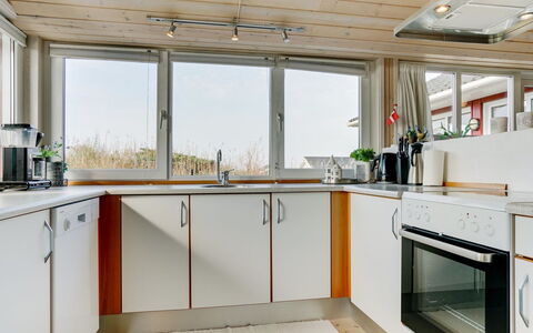 Iacobus - 400M from the Sea: Cucina, Interior Design, Pavimentazione, Legna, Soffitto, Controsoffitto, Mobilia, Elettrodomestico Da Cucina, Pavimento, Apparecchio Major