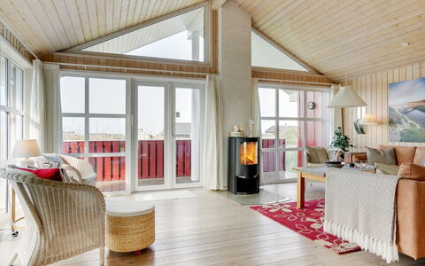 Iacobus - 400M from the Sea: Mobilia, Interior Design, Legna, Soffitto, Pavimentazione, Pavimento, Casa, Pavimento In Legno, Soggiorno, Sedia