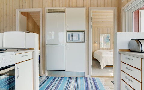 Iacobus - 400M from the Sea: Legna, Pavimentazione, Pavimento, Interior Design, Cucina, Soffitto, Apparecchio Major, Camera, Pavimento In Legno, Elettrodomestico Da Cucina