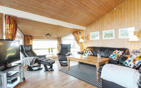 Diderik - 300M from the Sea: Legna, Mobilia, Interior Design, Casa, Soffitto, Casa, Soggiorno, Divano, Appartamento, Camera
