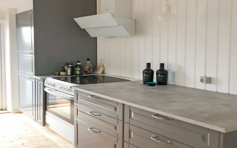 Gerlef - 382M from the Sea: Legna, Pavimentazione, Pavimento, Mobilia, Cucina, Cabinetry, Controsoffitto, Elettrodomestico Da Cucina