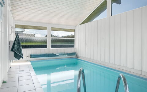 Venja - 200M from the Sea: Architettura, Tetto, Casa, Materiale Composito, Illuminazione Diurna, Raccordo, Driveway