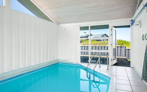 Venja - 200M from the Sea: Architettura, Tetto, Casa, Materiale Composito, Illuminazione Diurna, Raccordo, Driveway