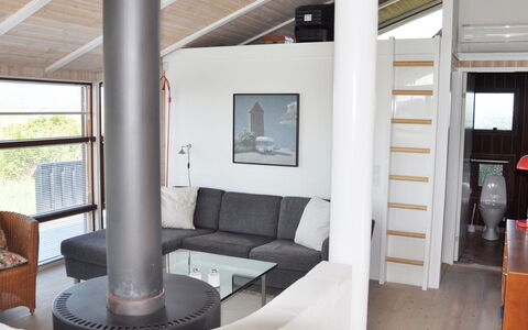 Sigvalda - 250M from the Sea: Legna, Interior Design, Pavimentazione, Soffitto, Pavimento, Mobilia, Soggiorno, Camera, Pavimento In Legno, Sedia