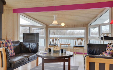 Hava - 450M from the Sea: Interior Design, Legna, Mobilia, Pavimentazione, Soffitto, Pavimento, Camera, Casa, Lampada, Soggiorno