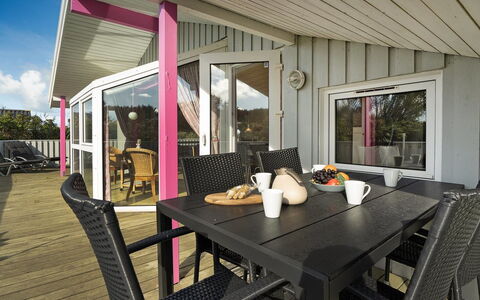 Hava - 450M from the Sea: Casa, Porta, Deck, Balcone, Portico, Latifoglie, Color Legno, Pavimento In Legno, Shade, Sedia