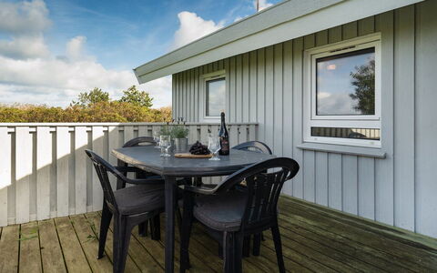 Hava - 450M from the Sea: Legna, Casa, Latifoglie, Porta, Plank, Color Legno, Deck, Raccordo, Design, Balcone