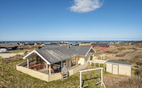 Fam - 300M from the Sea: Interior Design, Soffitto, Appartamento, Pavimentazione, Mobilia, Pavimento, Camera, Illuminazione, Casa, Divano