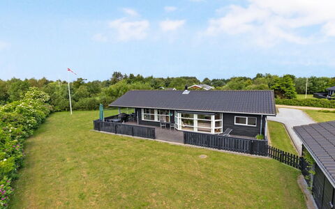 Tatyana - 1.0Km from the Sea: 