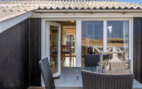 Holger - 50M from the Sea: Casa, Casa, Porta, Tetto, Villetta, Estate, Giardino, Shade, Raccordo, Cortile