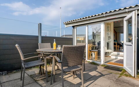 Holger - 50M from the Sea: Casa, Casa, Porta, Tetto, Villetta, Estate, Giardino, Shade, Raccordo, Cortile