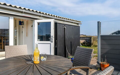 Holger - 50M from the Sea: Casa, Casa, Porta, Tetto, Villetta, Estate, Giardino, Shade, Raccordo, Cortile