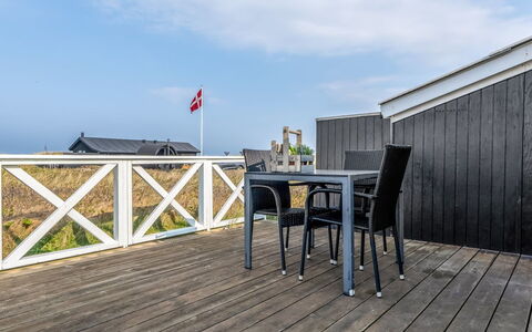 Holger - 50M from the Sea: Casa, Casa, Porta, Tetto, Villetta, Estate, Giardino, Shade, Raccordo, Cortile
