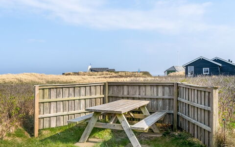 Holger - 50M from the Sea: Casa, Casa, Porta, Tetto, Villetta, Estate, Giardino, Shade, Raccordo, Cortile