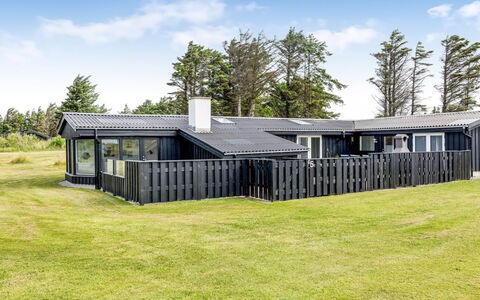 Albert - 340M from the Sea: Tetto, Casa, Casa, Lotto, Villetta, Estate, Shade, Landscaping, Cortile, Giardino