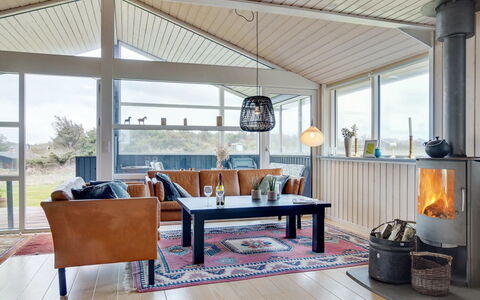 Ailika - 300M from the Sea: Mobilia, Interior Design, Legna, Divano, Soffitto, Pavimentazione, Soggiorno, Pavimento, Casa, Illuminazione