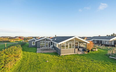 Ailika - 300M from the Sea