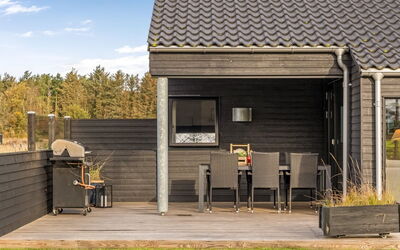Talitha - 1.5Km from the Sea