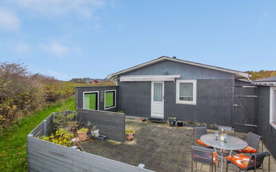 Edvin - 400M from the Sea