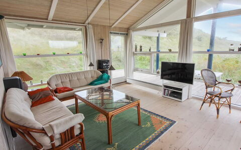 Wilma - 400M from the Sea: Legna, Tetto, Architettura, Casa, Casa, Villetta, Raccordo, Latifoglie, Pendenza, Estate