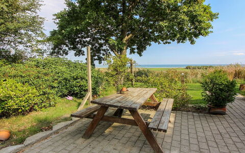 Isalie - 200M from the Sea: Mobilia, Mobili Da Esterno, Panchina, Tavolo, Tavolo Esterno, Banco, Tavolo Da Picnic, Sedia, Shade, Giardino