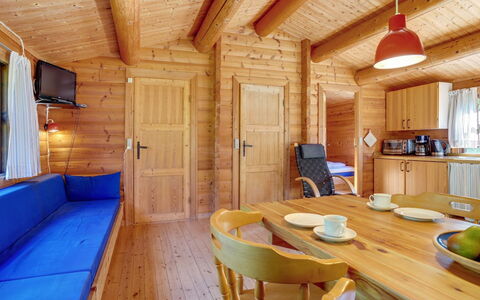 Beatrix - 700M from the Sea: Legna, Casa, Portico, Deck, Latifoglie, Tetto, Color Legno, Pavimento In Legno, Eco Hotel