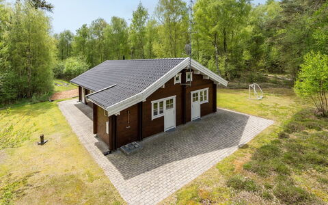 Rosamunde - 1.3Km from the Sea: 