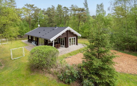 Rosamunde - 1.3Km from the Sea: 