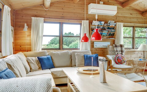 Gorjan - 300M from the Sea: Mobilia, Interior Design, Divano, Legna, Soffitto, Pavimentazione, Camera, Pavimento, Soggiorno, Casa