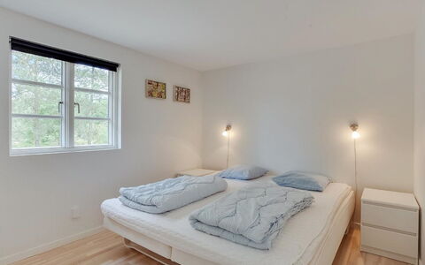 Beka - 500M from the Sea: Legna, Pavimento, Pavimentazione, Interior Design, Camera Da Letto, Letto, Soffitto, Casa, Camera, Bedding