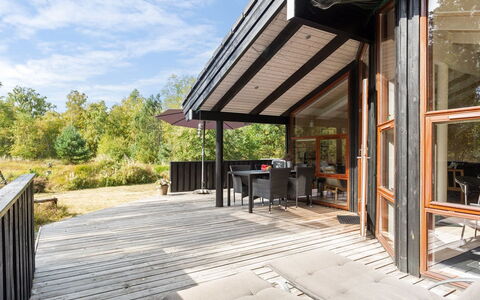 Bernarda - 400M from the Sea: Legna, Casa, Portico, Deck, Latifoglie, Tetto, Color Legno, Pavimento In Legno, Eco Hotel