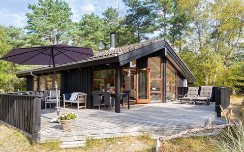 Bernarda - 400M from the Sea: Legna, Casa, Portico, Deck, Latifoglie, Tetto, Color Legno, Pavimento In Legno, Eco Hotel