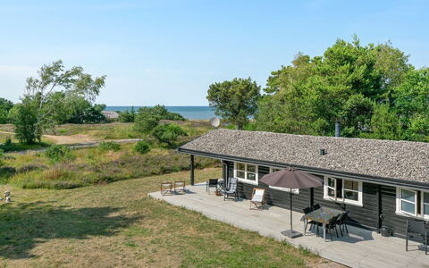 Wimar - 200M from the Sea: Legna, Casa, Portico, Deck, Latifoglie, Tetto, Color Legno, Pavimento In Legno, Eco Hotel