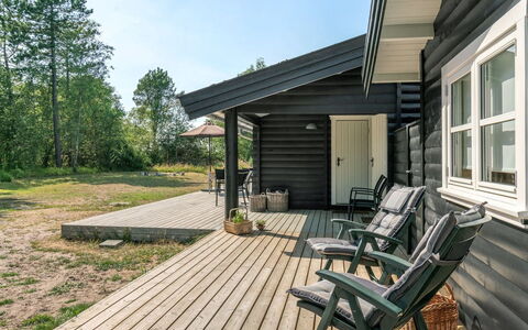 Wimar - 200M from the Sea: Legna, Casa, Portico, Deck, Latifoglie, Tetto, Color Legno, Pavimento In Legno, Eco Hotel