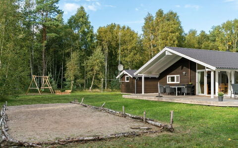 Thomasine - 1.5Km from the Sea: Legna, Casa, Portico, Deck, Latifoglie, Tetto, Color Legno, Pavimento In Legno, Eco Hotel