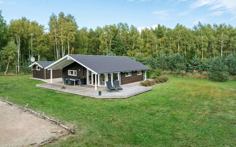 Thomasine - 1.5Km from the Sea: Legna, Casa, Portico, Deck, Latifoglie, Tetto, Color Legno, Pavimento In Legno, Eco Hotel
