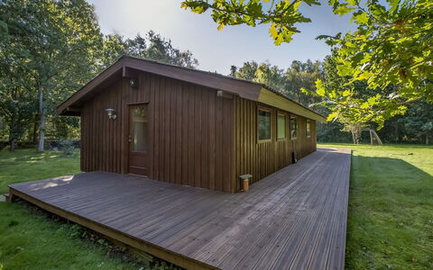 Thorger - 5Km from the Sea: Legna, Casa, Portico, Deck, Latifoglie, Tetto, Color Legno, Pavimento In Legno, Eco Hotel