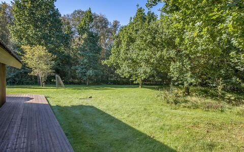 Thorger - 5Km from the Sea: Legna, Casa, Portico, Deck, Latifoglie, Tetto, Color Legno, Pavimento In Legno, Eco Hotel