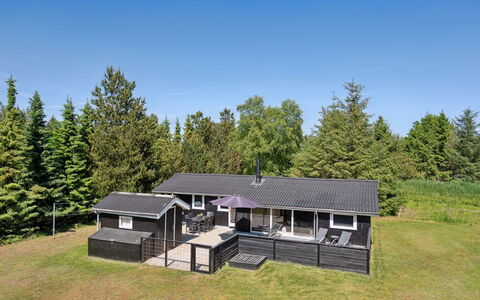 Ally - 250M from the Sea: Architettura, Tetto, Casa, Materiale Composito, Illuminazione Diurna, Raccordo, Driveway
