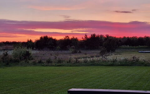 Ariadne - 900M from the Sea: Appartamento, Shade, Balcone, Sedia, Recinzione, Mobili Da Esterno, Alluminio, Erba Sintetica