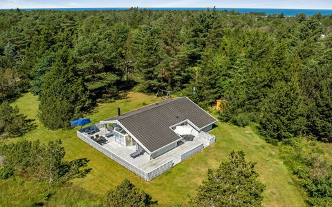 Imka - 900M from the Sea: Legna, Tetto, Architettura, Casa, Casa, Villetta, Raccordo, Latifoglie, Pendenza, Estate