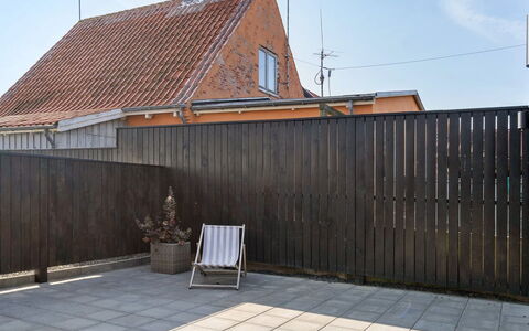 Evgenia - 950M from the Sea: Legna, Materiale Composito, Latifoglie, Home Scherma, Recinzione, Shade, Plank, Calcestruzzo, Color Legno