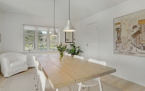 Janes - 400M from the Sea: Zona Residenziale, Tetto, Sobborgo, Driveway, Estate, Camino