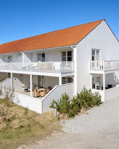Shana - 800M from the Sea