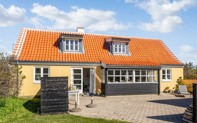 Hialmar - 400M from the Sea
