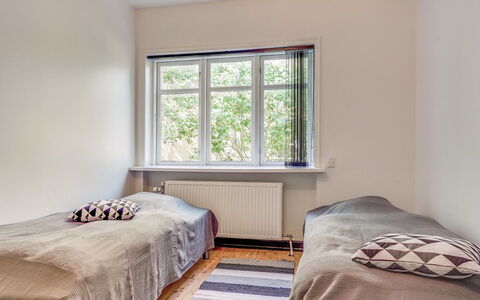 Sölve - 900M from the Sea: Parete, Pavimentazione, Pavimento, Legna, Camera Da Letto, Letto, Interior Design, Lenzuolo, Bedding, Soffitto
