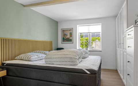 Murtuz - 900M from the Sea: Legna, Camera Da Letto, Letto, Mobilia, Interior Design, Bedding, Pavimentazione, Pavimento, Telaio Del Letto, Biancheria
