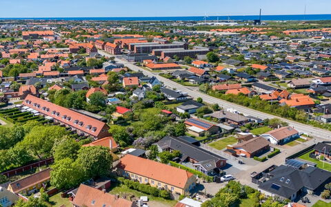 Murtuz - 900M from the Sea: Giorno, Zona Residenziale, Zona Urbana, Visione Globale, Città, Paesaggio, Quartiere, Sobborgo, Orizzonte, Cittadina