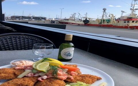 Murtuz - 900M from the Sea: Cibo, Tavola, Ingrediente, Moto D'Acqua, Dishware, Piatto, Serveware, Barca