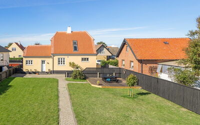 Kätlin - 1.1Km from the Sea